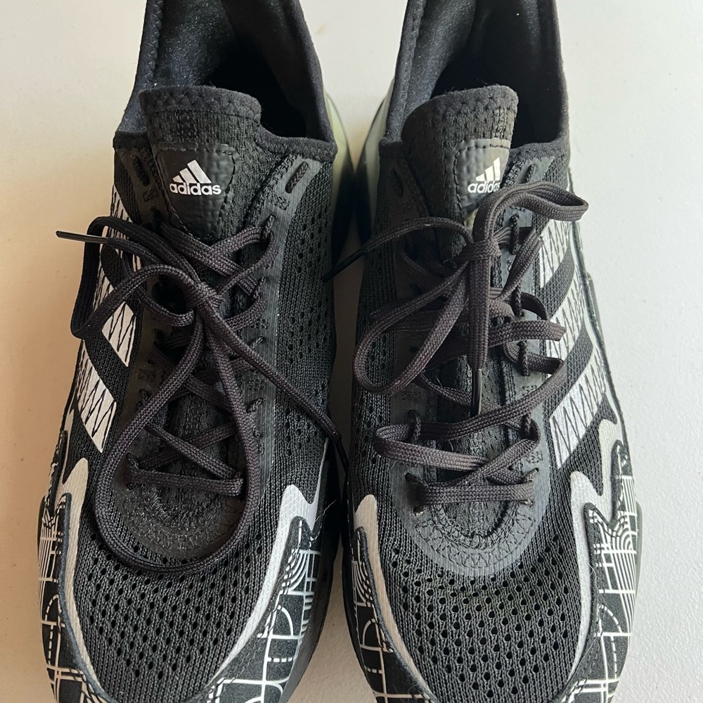 Adidas court shoe - Picture 2 of 4